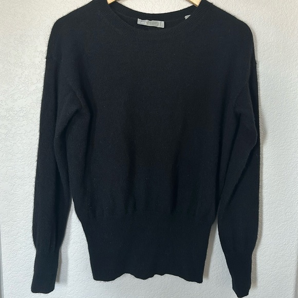 VINCE. Black Crewneck Cashmere Sweater - Picture 2 of 5